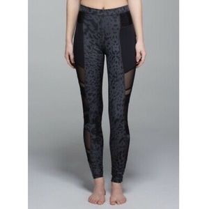 Lululemon just breathe leopard pants size 8